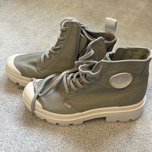 palladium boots: brand new